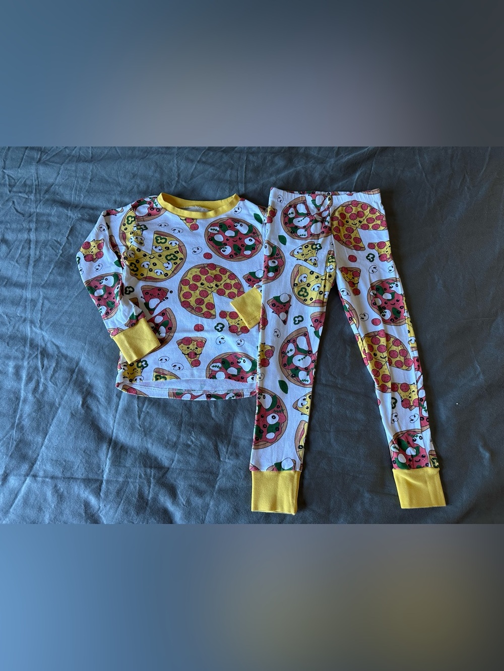Kids Yellow-Accent Pizza Print Pajama Set